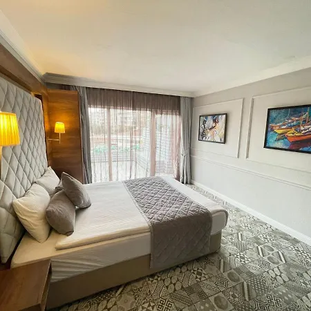 Double Bond Aparthotel 5*
