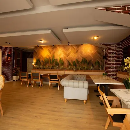 Aparthotel Double Bond